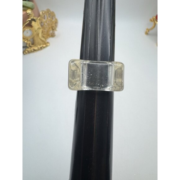 Vintage lucite ring Clear Square Solid Crystalline Ice Lucite 1970s Size 9 - Picture 7 of 12